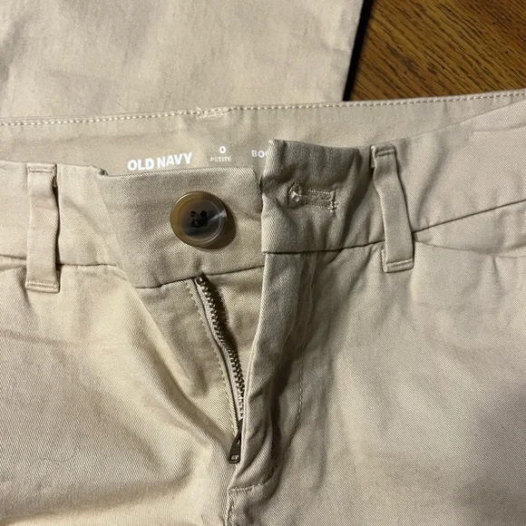 Old Navy Women’s Pants - Picture 5 of 6